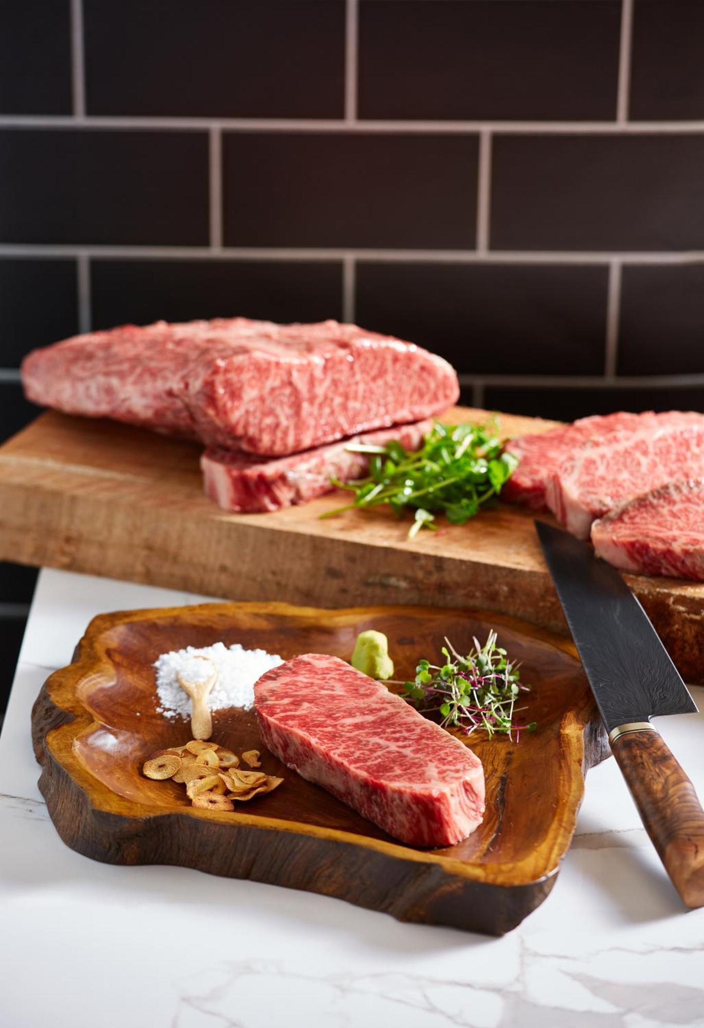 Crystalbrook Bailey Hotel Cairns Eksteriør billede Australian Wagyu